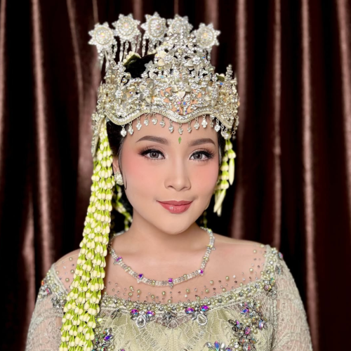 Makeup Artist Wedding Jakarta (2) Makeup Artist Wedding Jakarta (2)